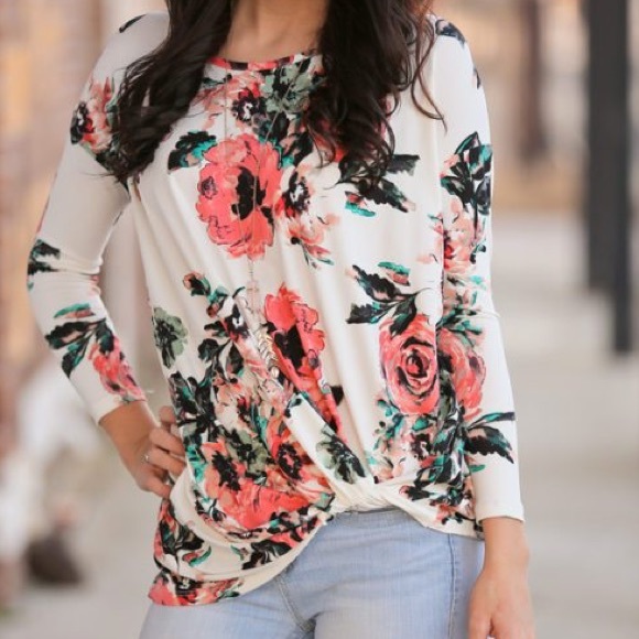 LAST ONE! (S) Floral Knot Tunic - Picture 4 of 4