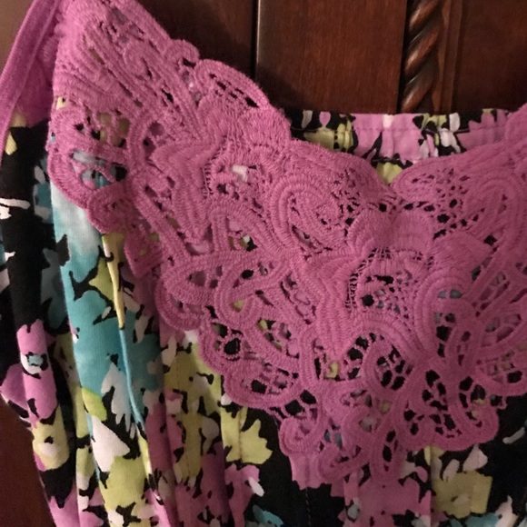 Floral cami top - Picture 2 of 3