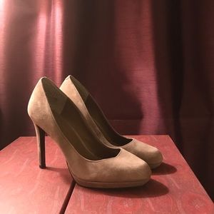 BCBG suede pumps