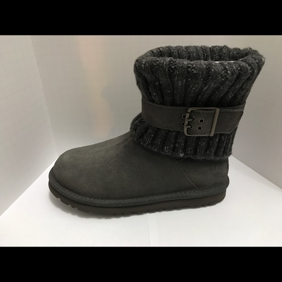 Gray UGG Australia. Brand new - 100% authentic - Picture 1 of 4