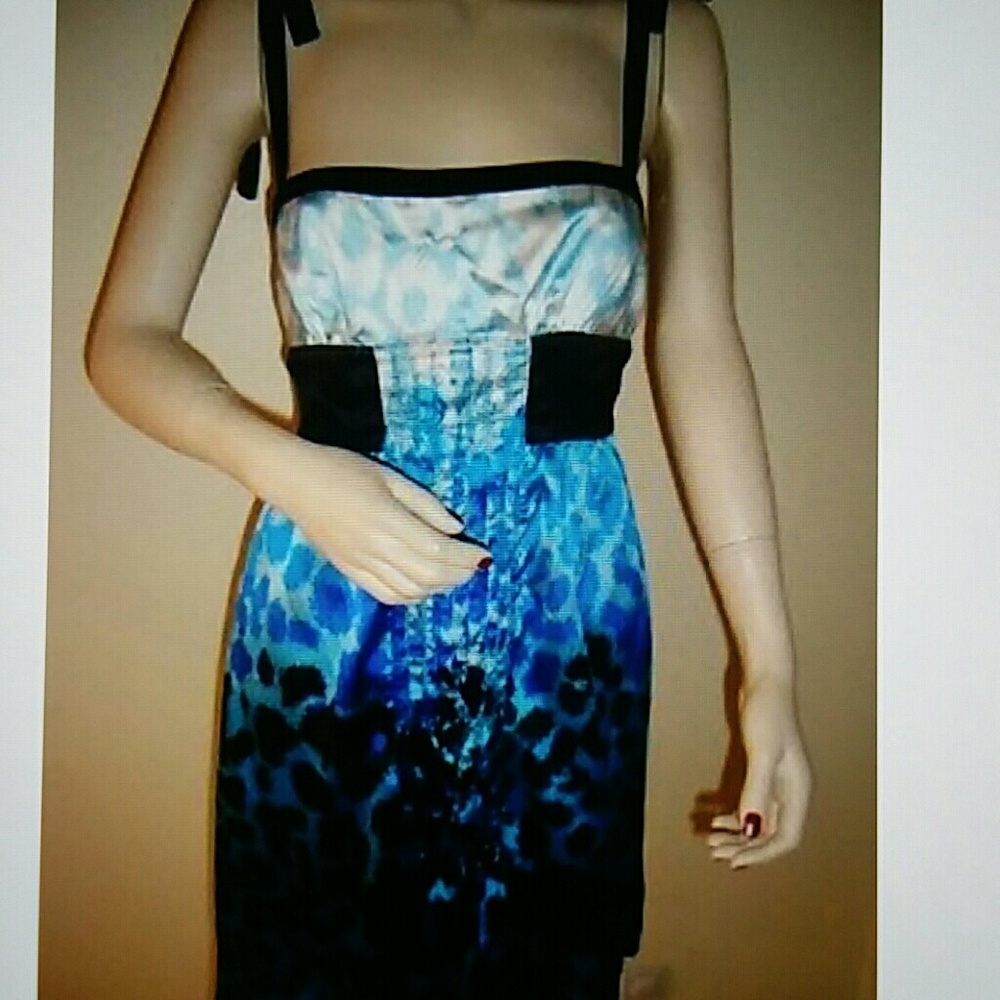 New bebe ribbon tie front pleat dress