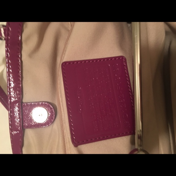 ❌SOLD❌ Coach® signature tan with pink stripe bag - Picture 4 of 6