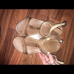 Women's olukai size 7