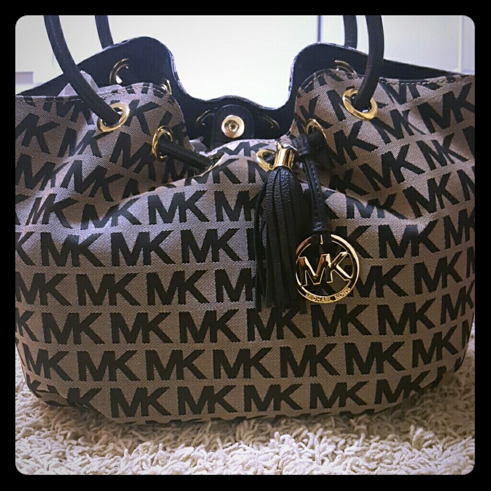 NWT Michael Kors ring tote