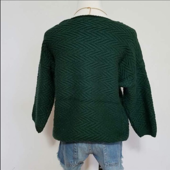 💚New Arrival💚Hunter Green Sweater. - Picture 3 of 5