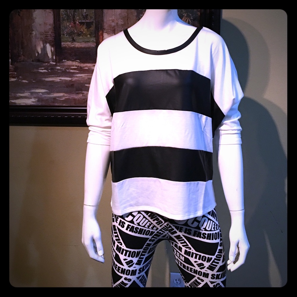 ⭐️ SOLD ⭐️ NWT Womens leggings and top set