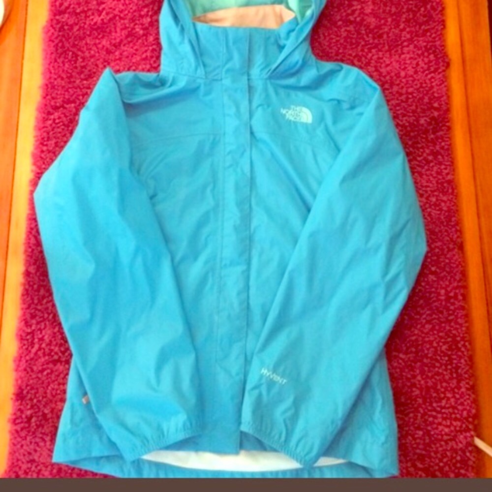 Women's North Face Windbreaker, fits like a small