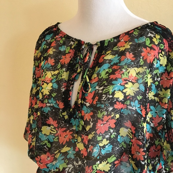 SALE! Short sleeves flower print blouse - Picture 4 of 4