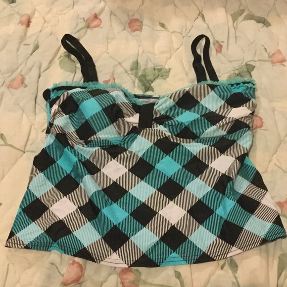 🎉SALE 🎉Swim Tank in Large - Picture 1 of 3