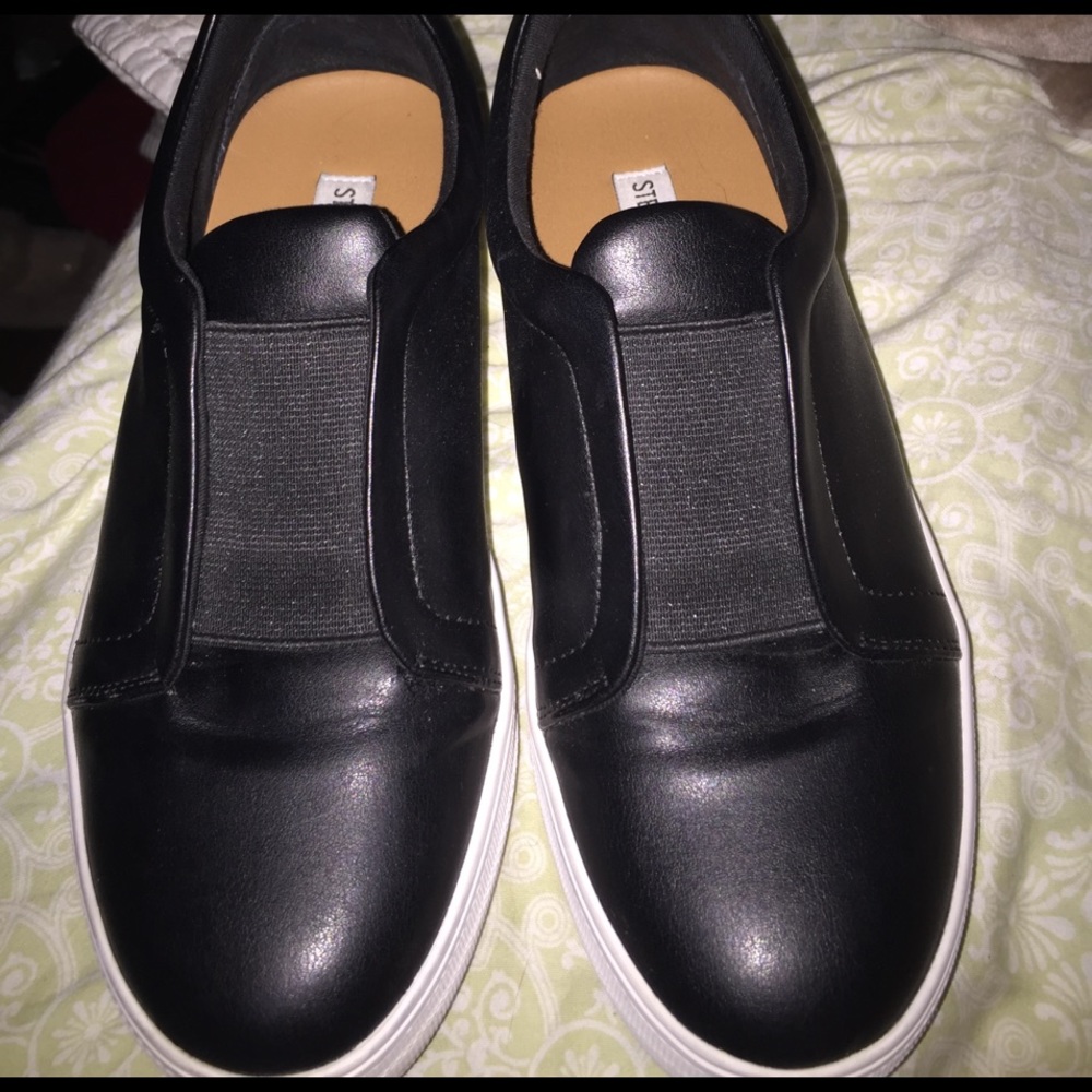 Steve Madden leather slip on sneakers
