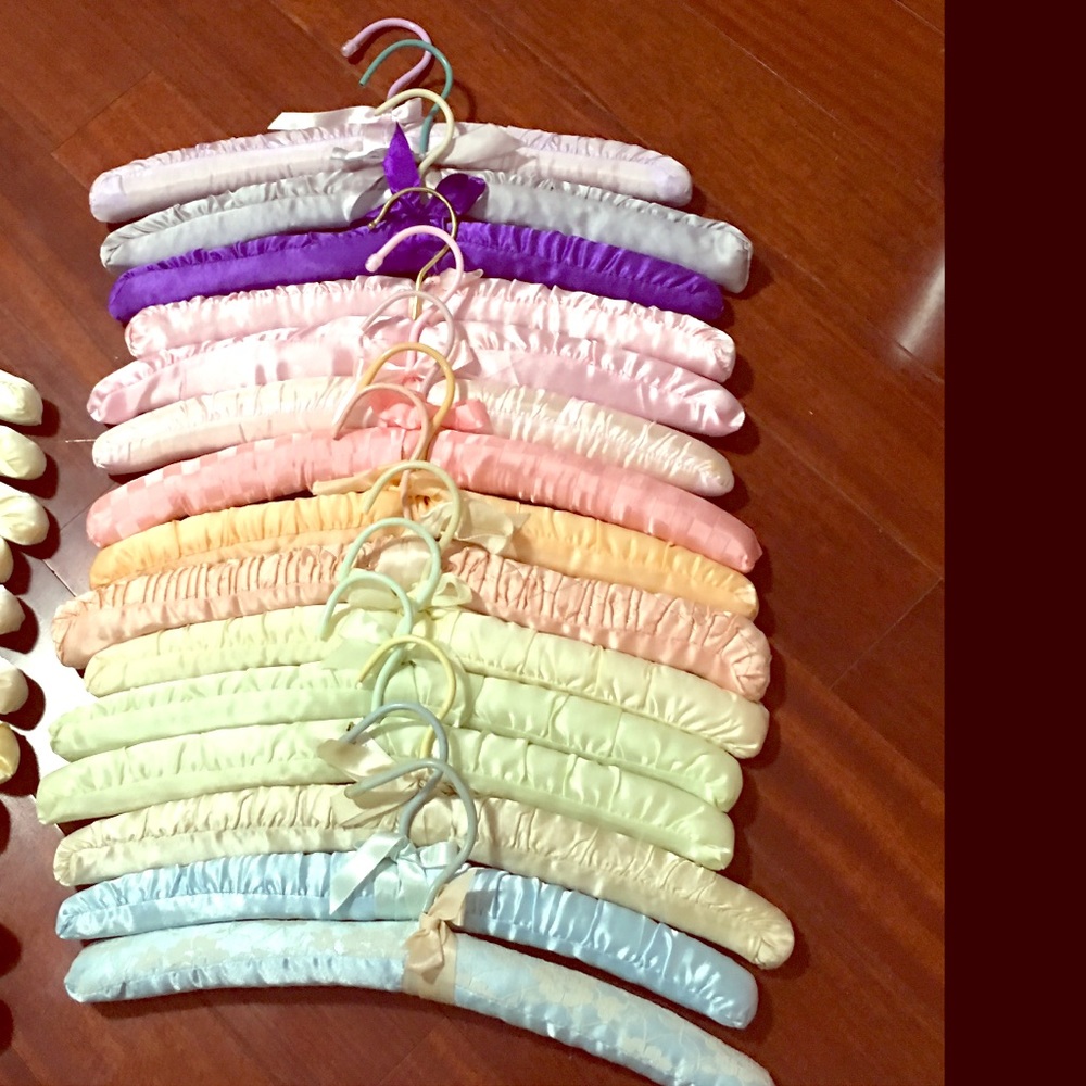 15 Padded Hangers🎀🛍