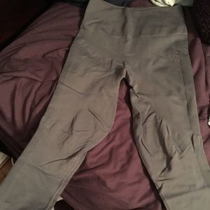 Lulu lemon leggings 🍋 size 8! Perfect condition