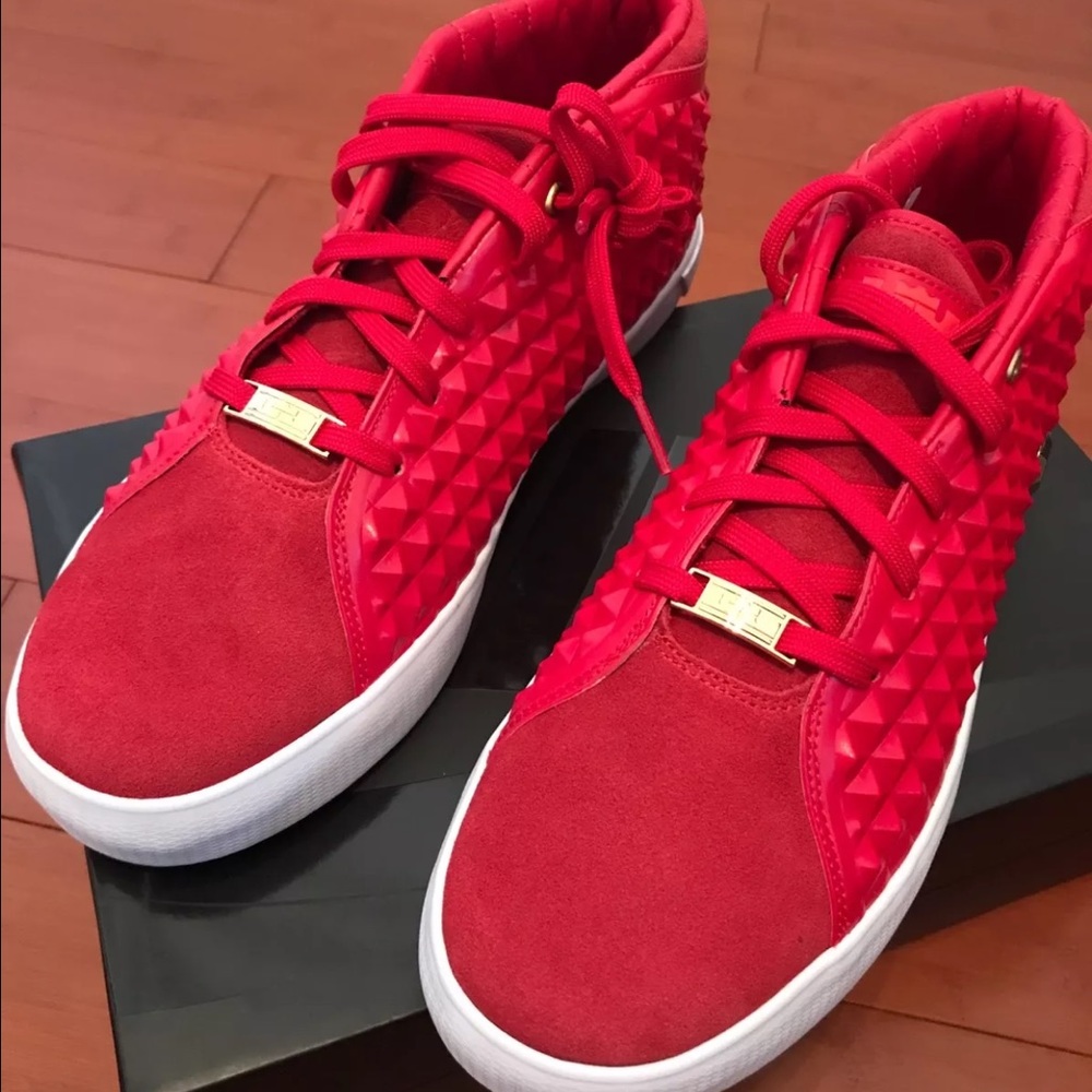 Lebron xiii lifestyles