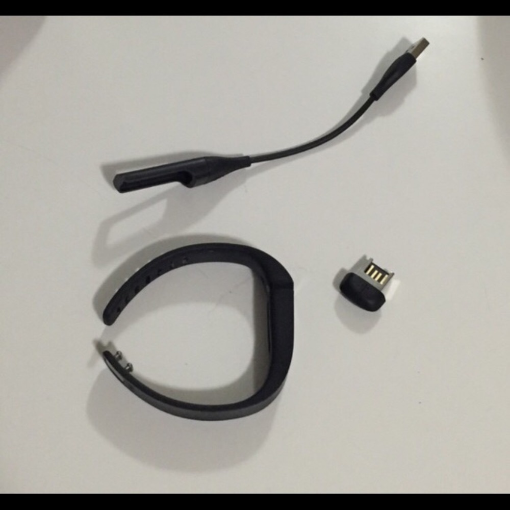 Perfect condition Fit bit Flex fits small to LG