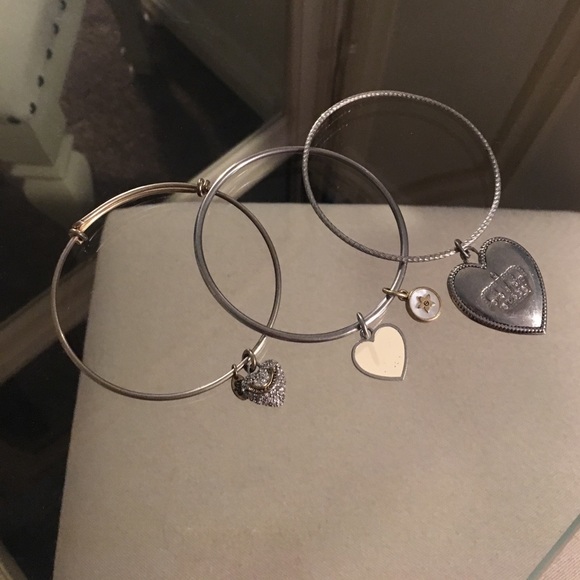 Juicy couture bracelets - Picture 2 of 2