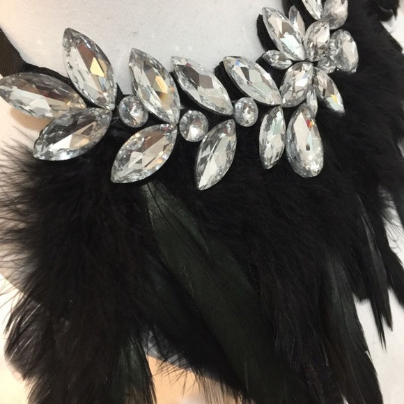 💎Feather gem ribbon necklace 💎 🖤 - Picture 3 of 4