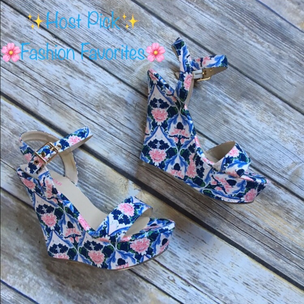 ✨Host Pick✨JustFab Wedge Heals