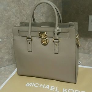Michael Kors Hamilton Saffiano Large Tote