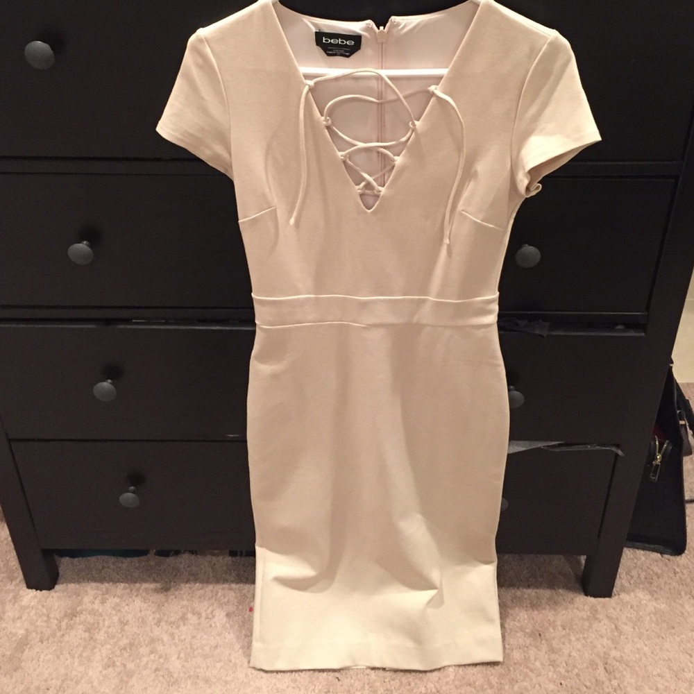 Bebe lace up dress NWOT