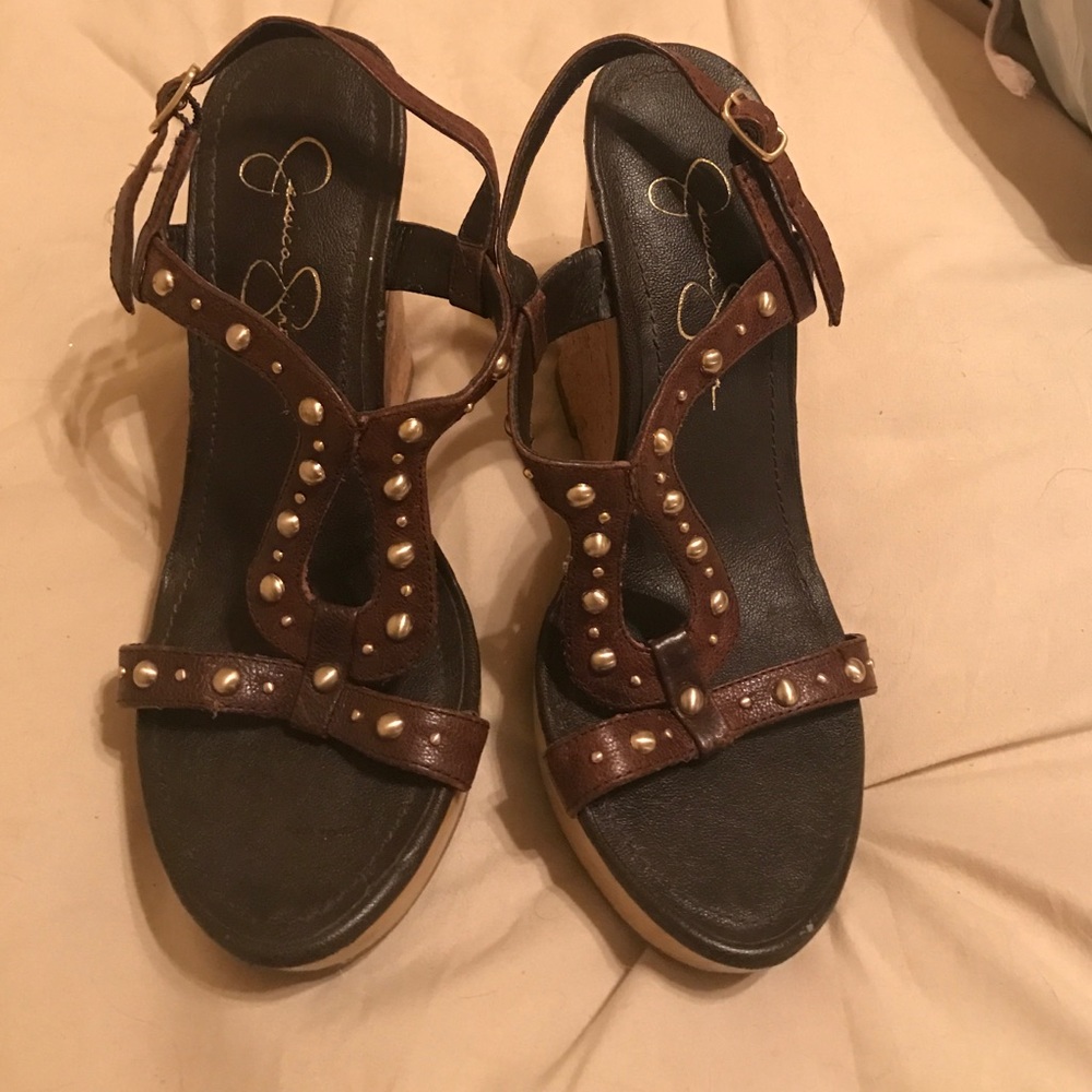 Jessica Simpson Brown Stud Wedges