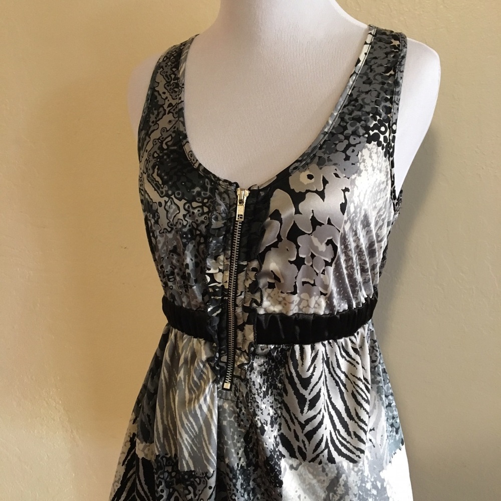 SALE! Animal print sleeveless blouse