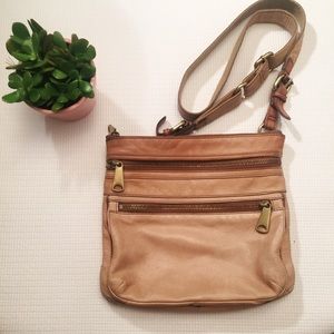 Fossil Cross Body Purse ❤️