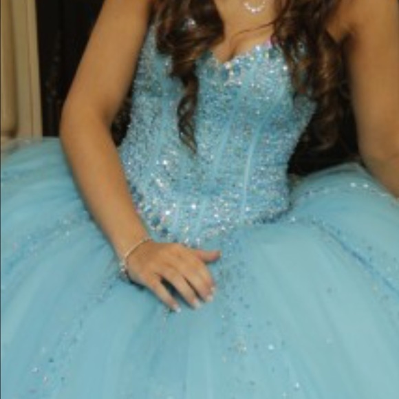 Mori Lee gown worn one day 5 hours - Picture 4 of 6