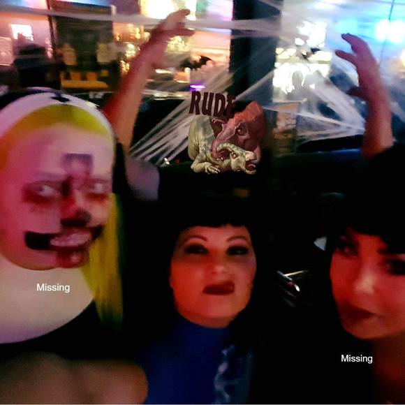 Meet your Posher, Kitty - Picture 1 of 1