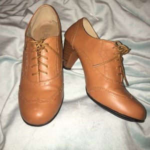 Tan Oxford Heels size 8