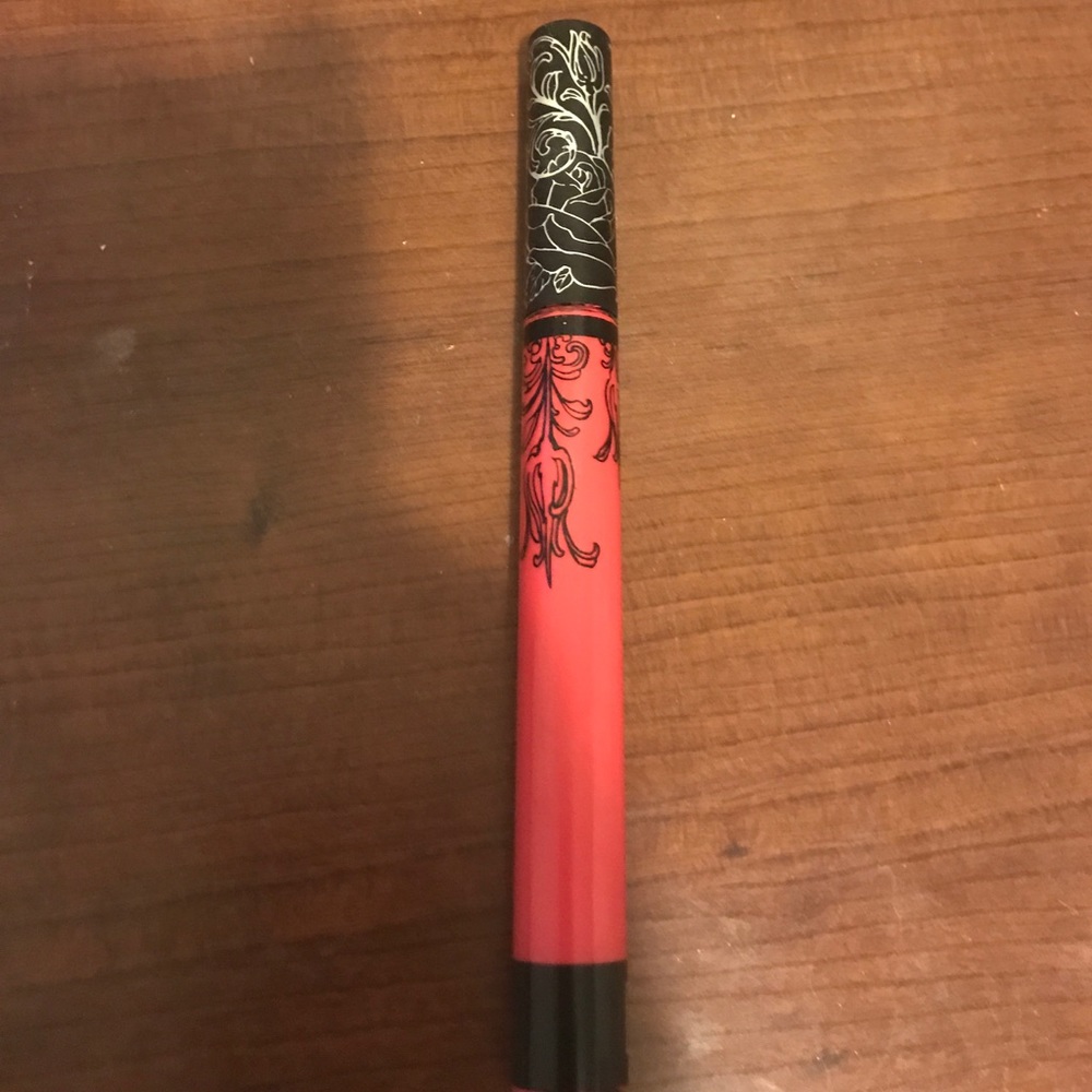 NEW liquid lipstick Berlin