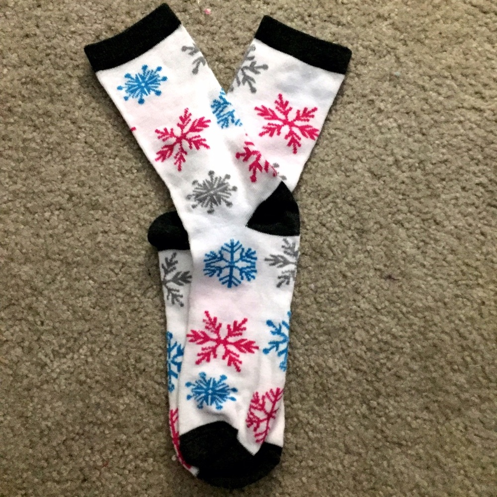 Cute snowflake socks! ❄️💕🤗