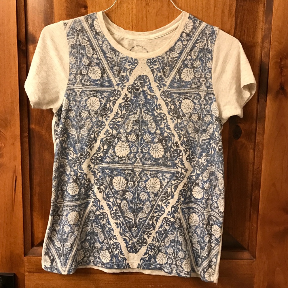 Lucky brand t-shirt