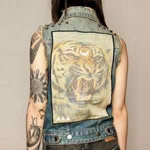 Drop Dead Tiger Vest