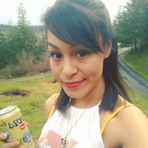 Meet your Posher, Vanessa