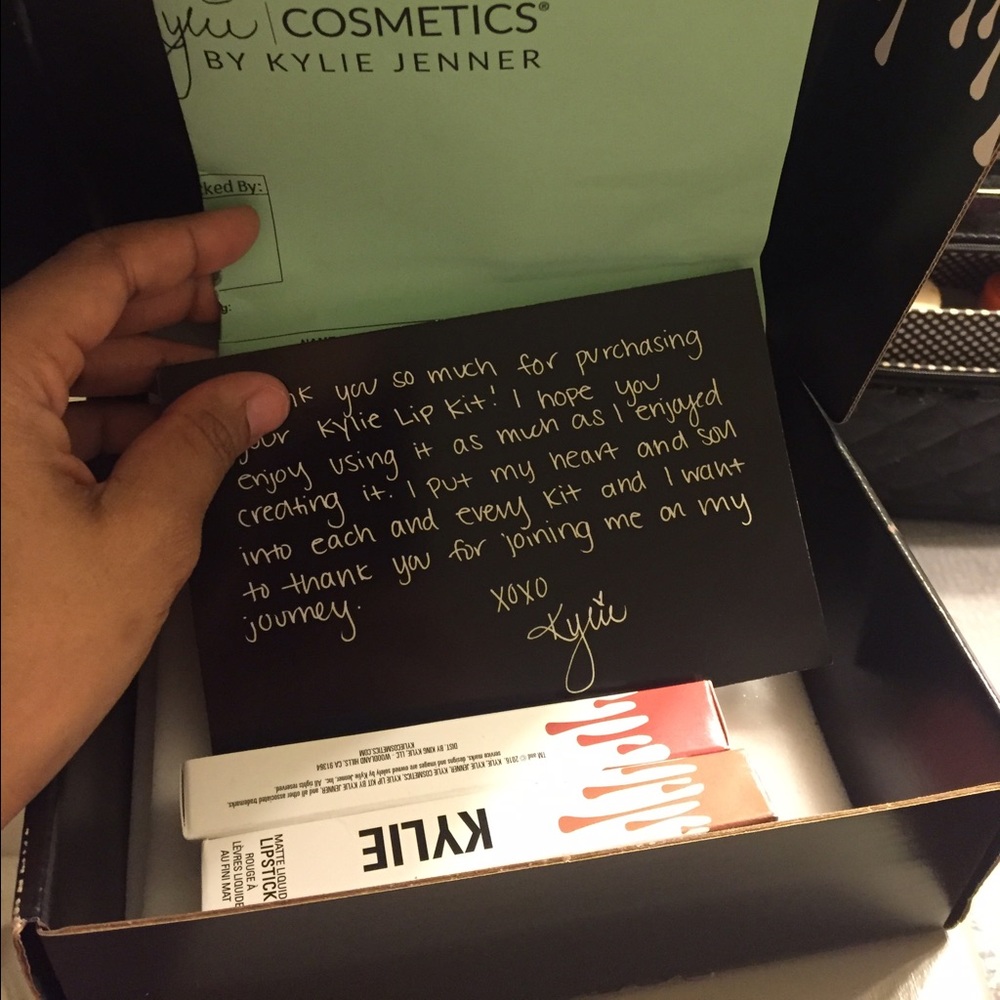 Authentic Kylie Jenner lip colour.