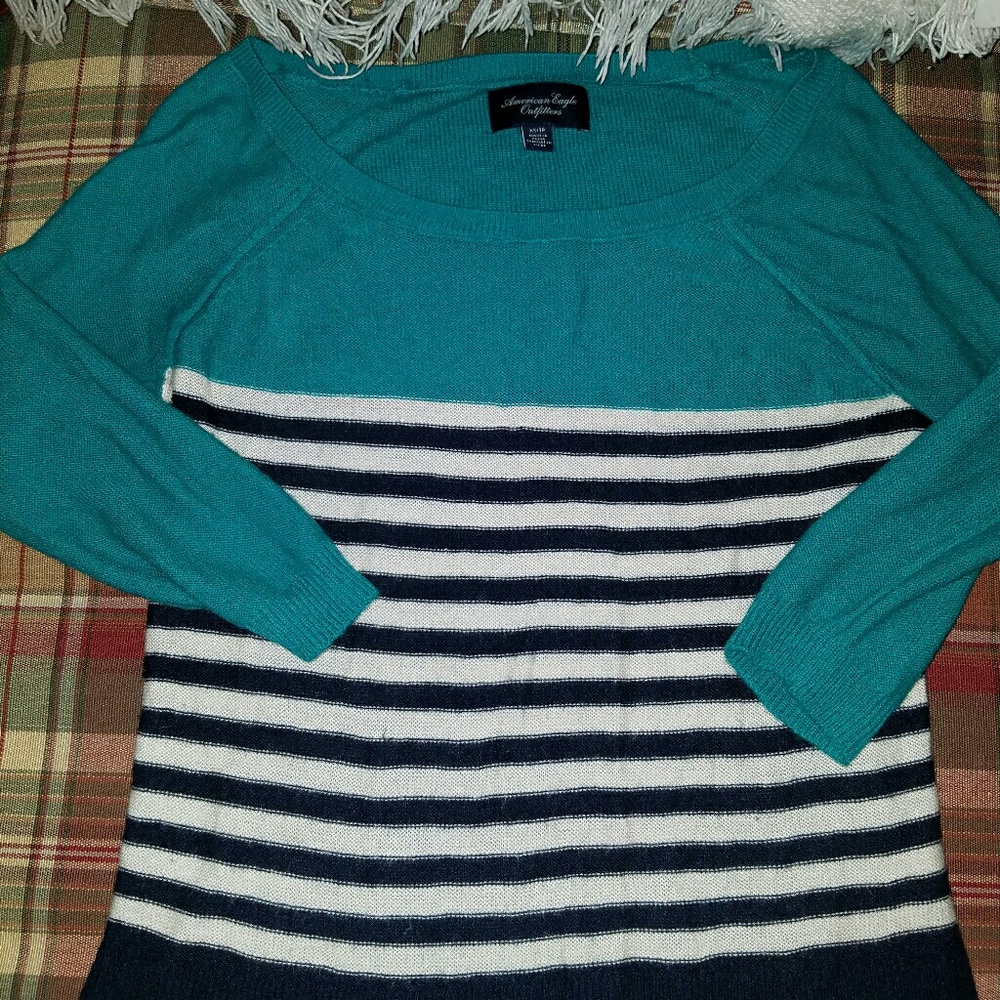 Women's American Eagle sweater