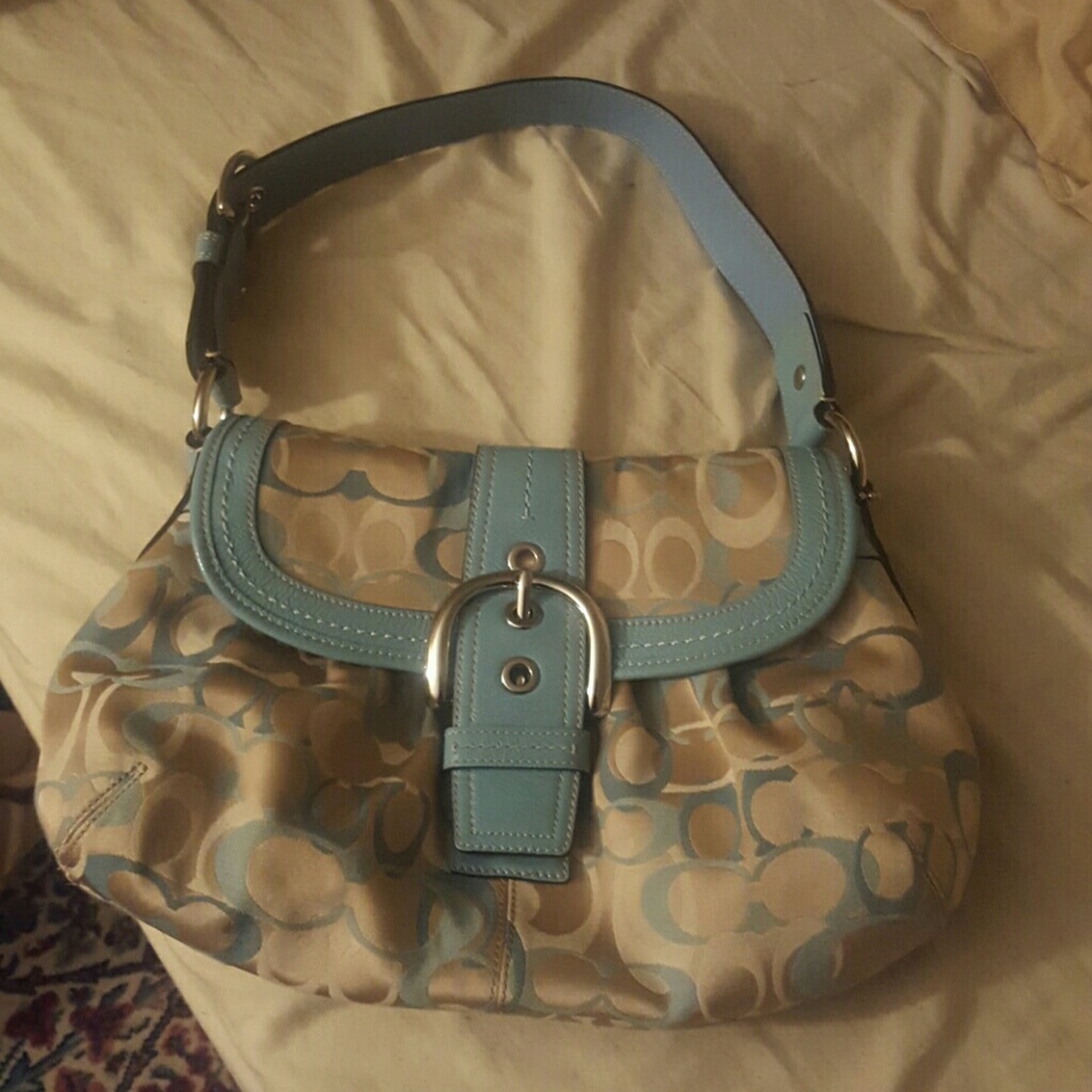 Authentic coach bag, only used 5 times-looks new