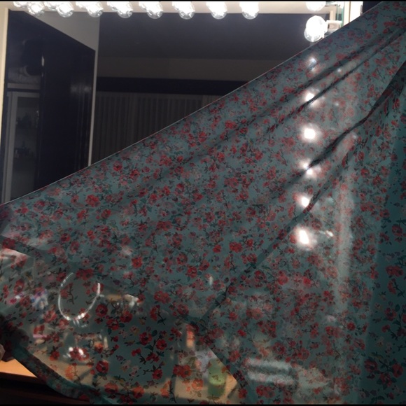 Naked wardrobe light blue floral dress. - Picture 5 of 7