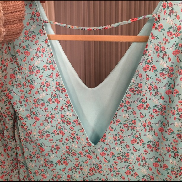 Naked wardrobe light blue floral dress. - Picture 6 of 7