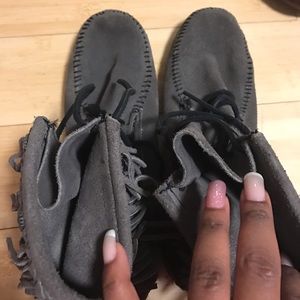 Minnetonka moccasins 😍😍