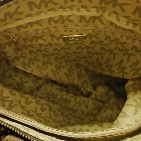 ~Sold~ - Picture 3 of 4