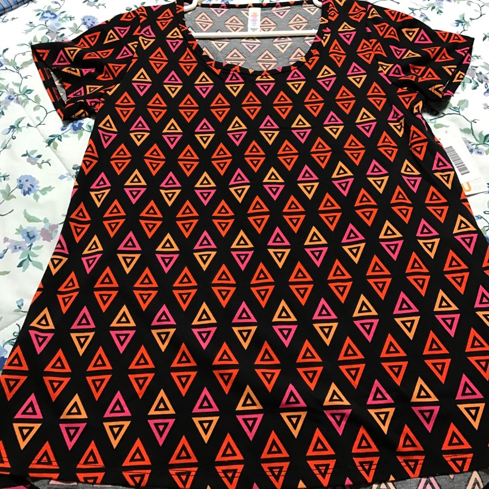 LuLaRoe Classic tee xs