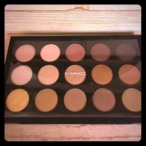 MAC eyeshadow palette