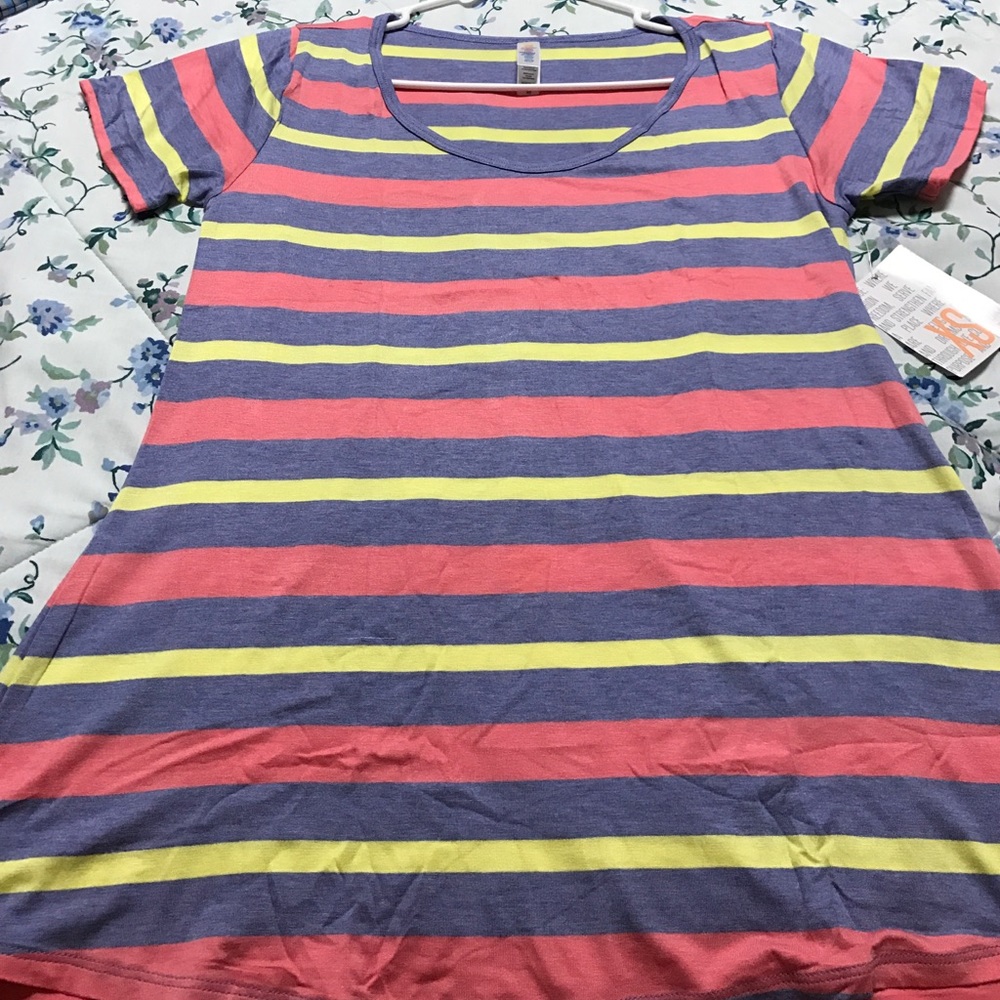 LuLaRoe Classic tee xs