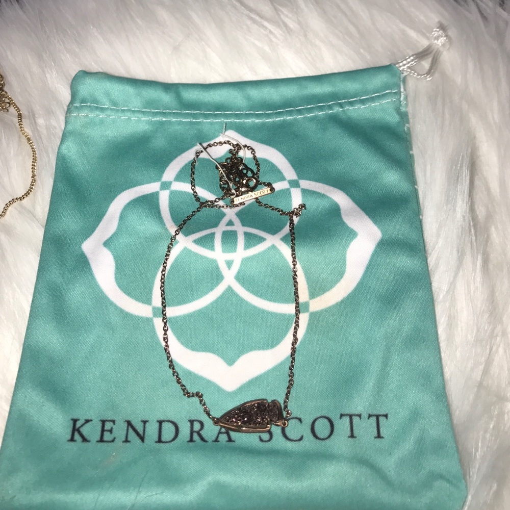Kendra Scott arrowhead druzy necklace
