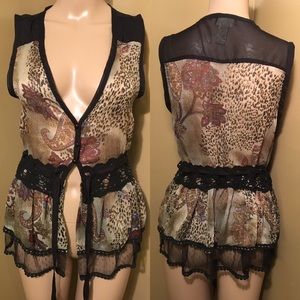 DAYTRIP Lace top size medium