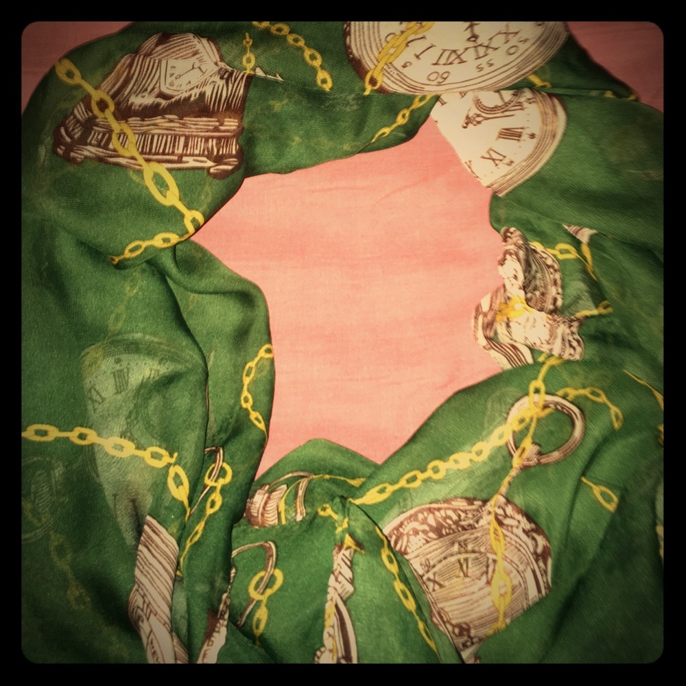 Fashion emerald scarf