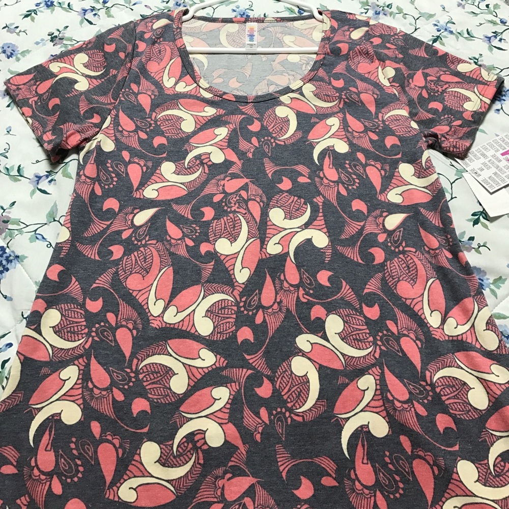LuLaRoe Classic tee m
