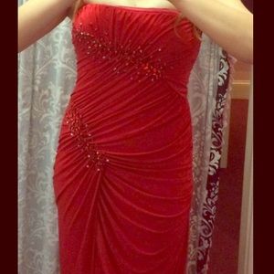 BEAUTIFUL RED PROM DRESS ❤️