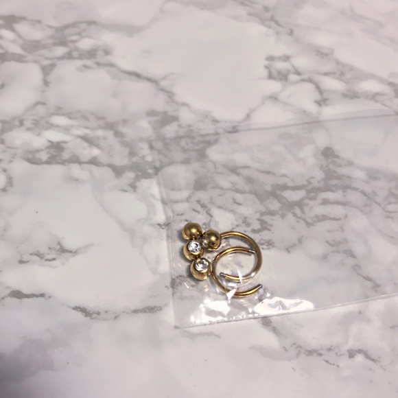 16g Gold CZ Horseshoe Septum/Earring - Picture 2 of 3